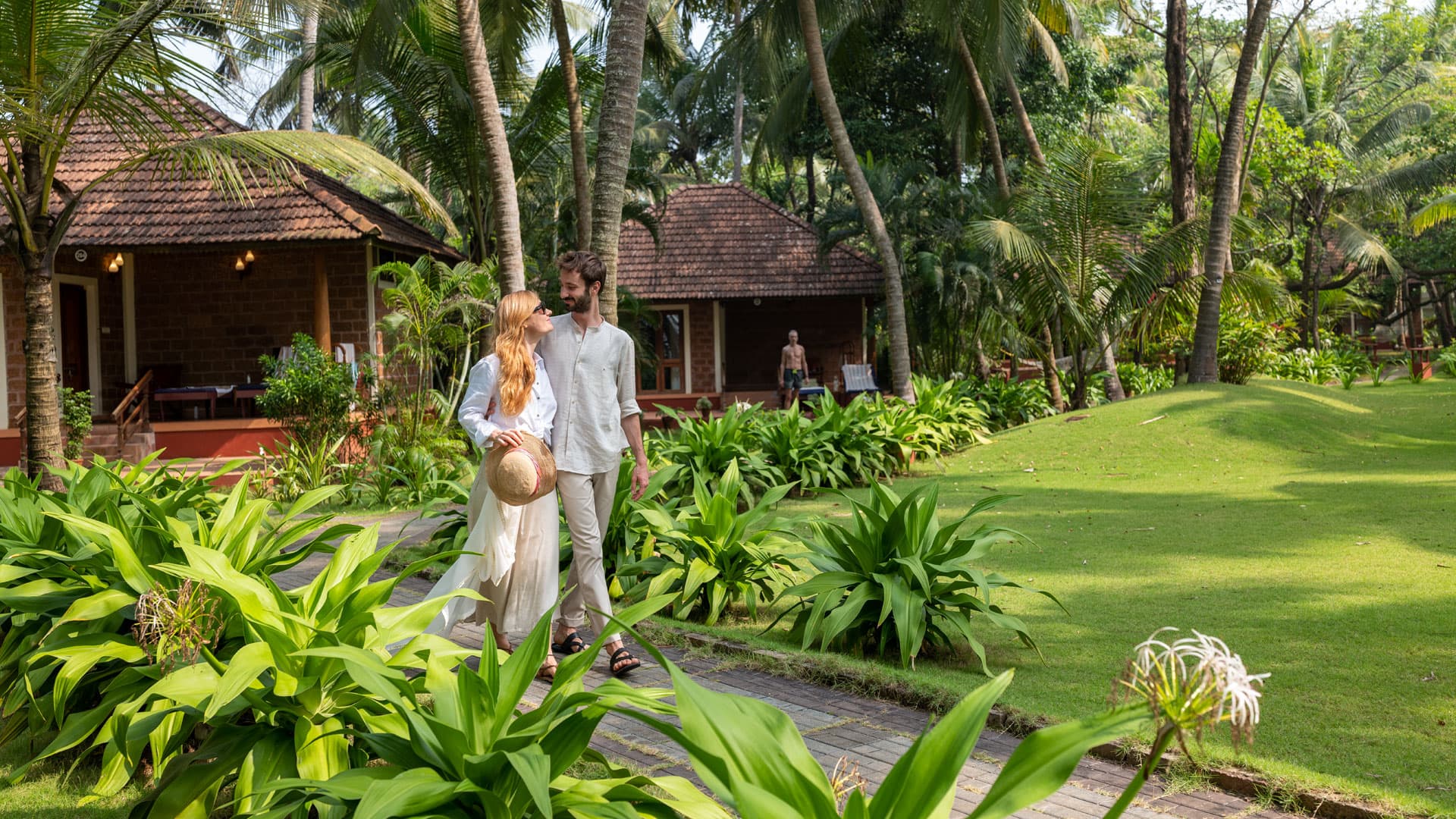 Munnar & Thekkady Explorer - Deluxe Package (3N/4D)